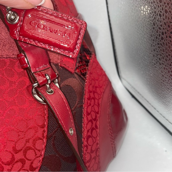 (1457) Beautiful RED Coach handbag purse - Picture 3 of 13